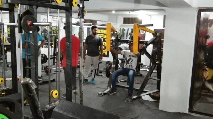 Muscle Factory Unisex Gym & Yoga Saket Nagar Cover Photo