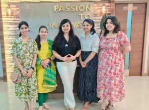 Socialinq Govind Nagar Laides